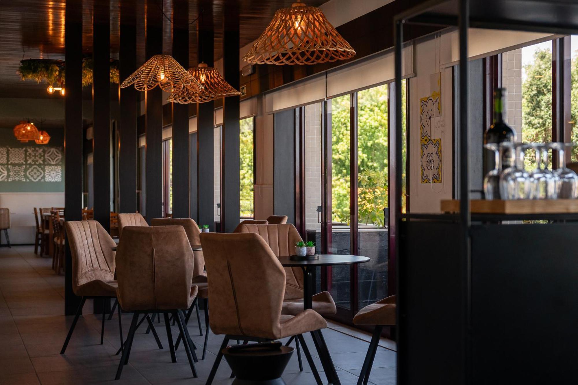 Aquahotel Овар Екстериор снимка